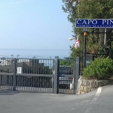 Marina Capo Pino 度假居 *